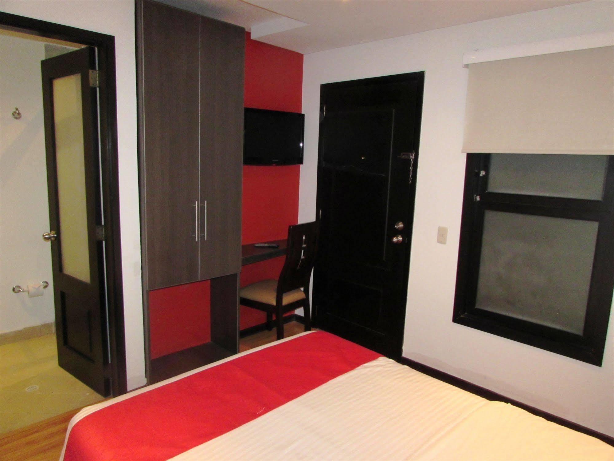 Hotel American Deluxe Bogotá Exteriör bild